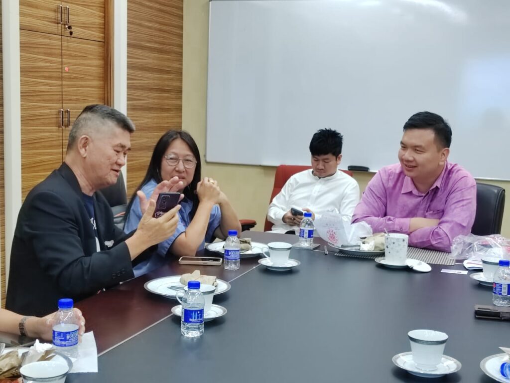 meeting with deputy minister of tourism and art share my song